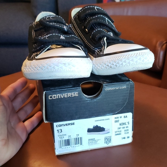 Kids Converse Chuck Taylors - Picture 1 of 3